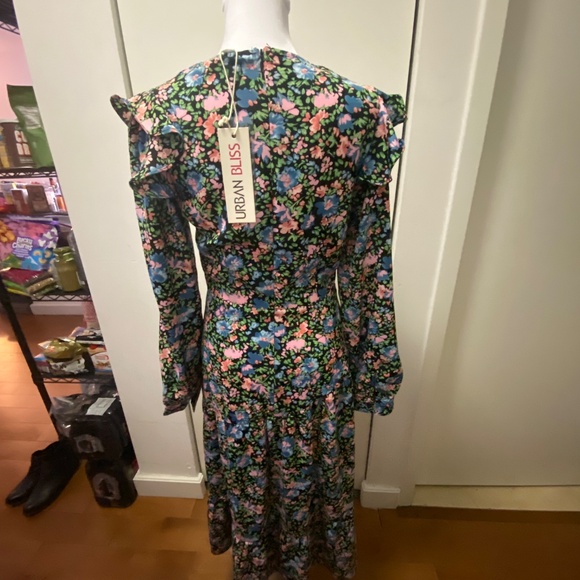 Urban Bliss Floral Long Sleeved Tea Dress - Picture 2 of 2